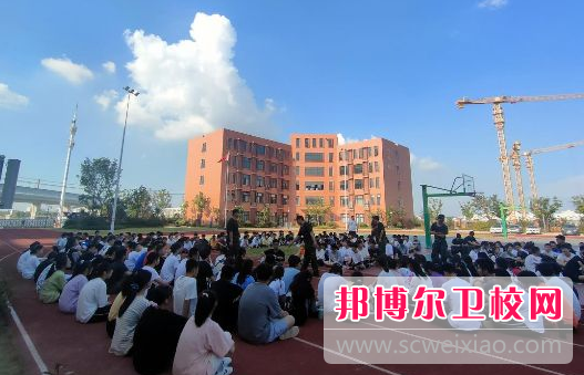 黔东南州2022年初中生学卫校的学校