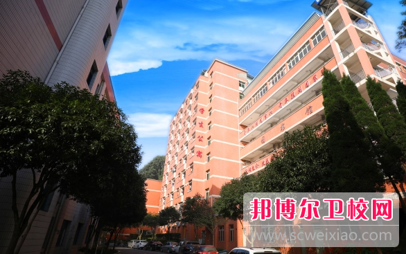 2023年重庆男生读什么护理学校好