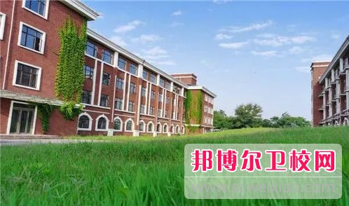 湖北2024年初中生报什么护理学校好